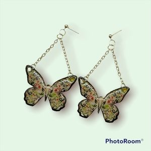 Gorgeous butterfly earrings!
